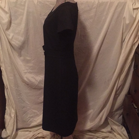 Black dress - Picture 3 of 4